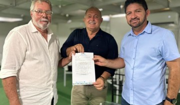 Prefeito de Patos, professor Jacob Souto, assina termo de ades�o ao SUSAF 