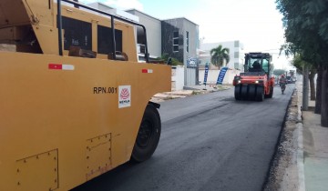 Limpeza de canal, asfaltamento e manuten��o de galerias marcam a��es da Prefeitura de Patos nesta ter�a-feira (9)