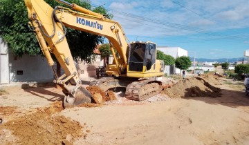 Prefeitura de Patos leva servi�os de limpeza, infraestrutura e ilumina��o a diferentes localidades