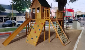 Prefeitura amplia manuten��o de pra�as e canteiros em Patos