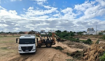Prefeitura de Patos realiza servi�os de limpeza, ilumina��o e retirada de entulhos nesta sexta