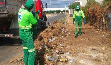 Prefeitura de Patos realiza limpeza urbana, treinamento e revitaliza��o no centro