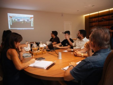 Reuni�o na Prefeitura de Patos apresenta novo layout do Festival da Galinha de Capoeira 2026