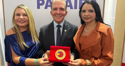 Patos recebe Selo Ouro de Alfabetiza��o pelo segundo ano consecutivo durante solenidade com o presidente Lula, em Bras�lia