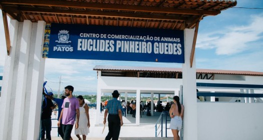 Prefeitura de Patos entrega Centro de Comercializa��o de Animais que oferecer� melhores neg�cios para o criador