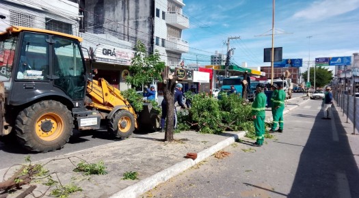 Prefeitura leva servi�os de manuten��o e limpeza a v�rios bairros de Patos