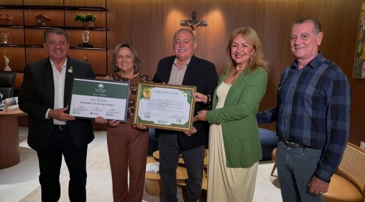 Patos recebe certifica��es nacional e internacional por a��es de arboriza��o urbana