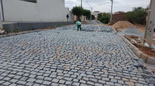 Prefeitura de Patos avan�a com servi�os de pavimenta��o, limpeza, ilumina��o e manuten��o urbana