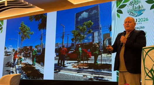 Prefeito Jacob apresenta experi�ncias e projetos de Patos em congresso nacional de arboriza��o urbana no Recife