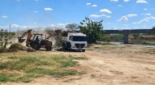 Prefeitura de Patos refor�a limpeza urbana, manuten��o de galerias e obras nas comunidades