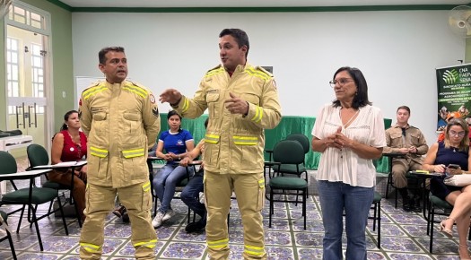 Prefeitura de Patos promove palestra sobre preven��o e combate a inc�ndios na vegeta��o para agricultores