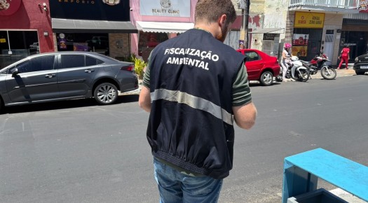 Secretaria de Meio Ambiente de Patos autua empreendimento por descarte irregular de �leo em canteiros centrais